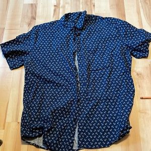 Cute anchor print s/s button down, used condition